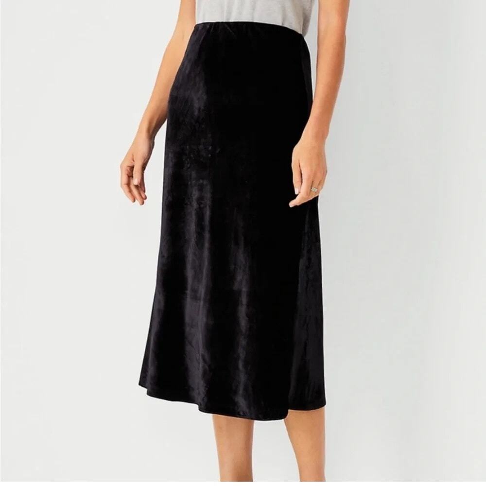 NWT Ann Taylor Black Velvet Midi Skirt, A-line, Flare, Large